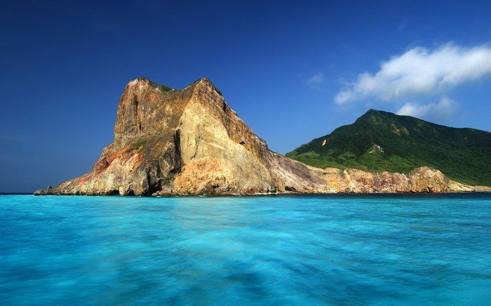 圖  宜蘭美麗景點 -龜山島   翻拍自網路 及 交通部網站