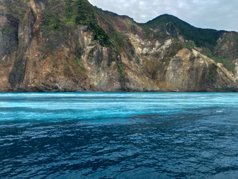 圖  宜蘭美麗景點 -龜山島   翻拍自網路 及 交通部網站
