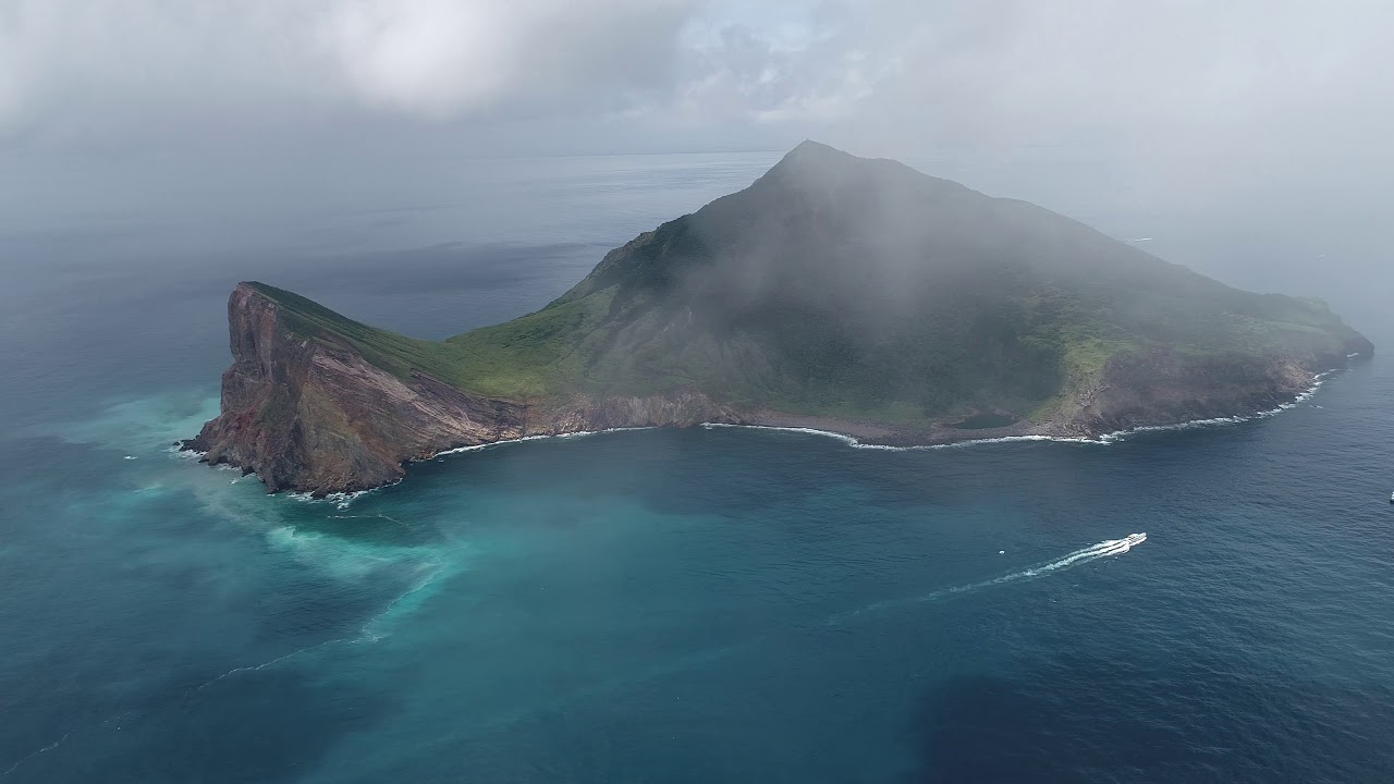 圖  宜蘭美麗景點 -龜山島   翻拍自網路 及 交通部網站