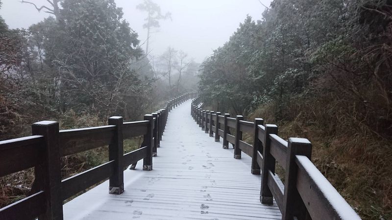 圖  宜蘭美麗景點 -太平山國家森林遊樂區   翻拍自網路 及 交通部網站