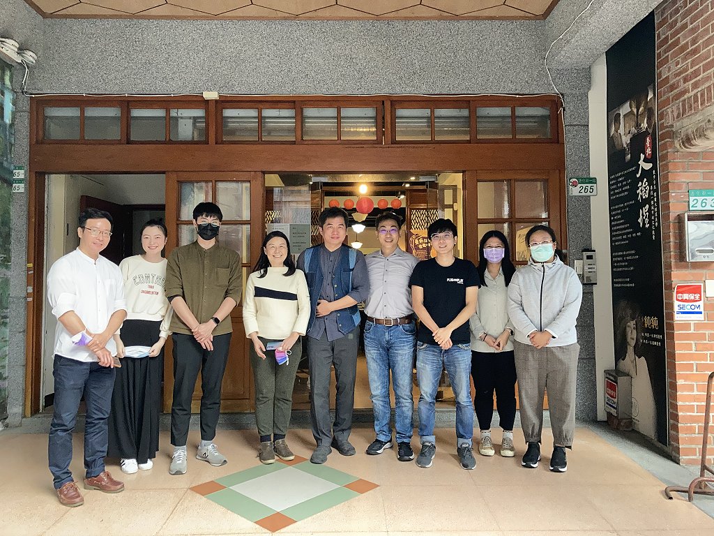 圖 指導老師-楊家彥 與 財團法人台灣經濟研究院成員