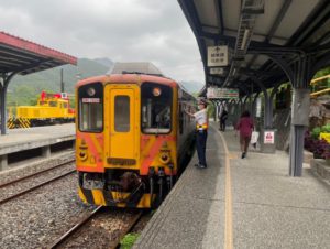 台鐵站台 圖片翻攝於台鐵臉書