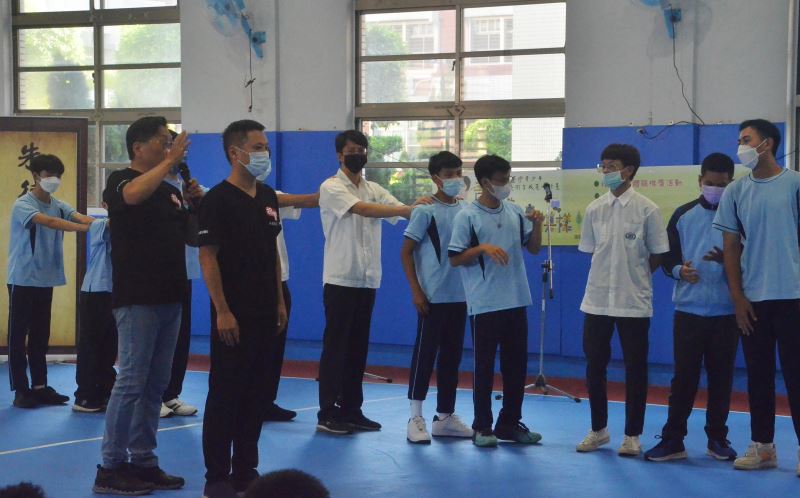 朱德剛相聲社-四維高中 圖片來源:文化部