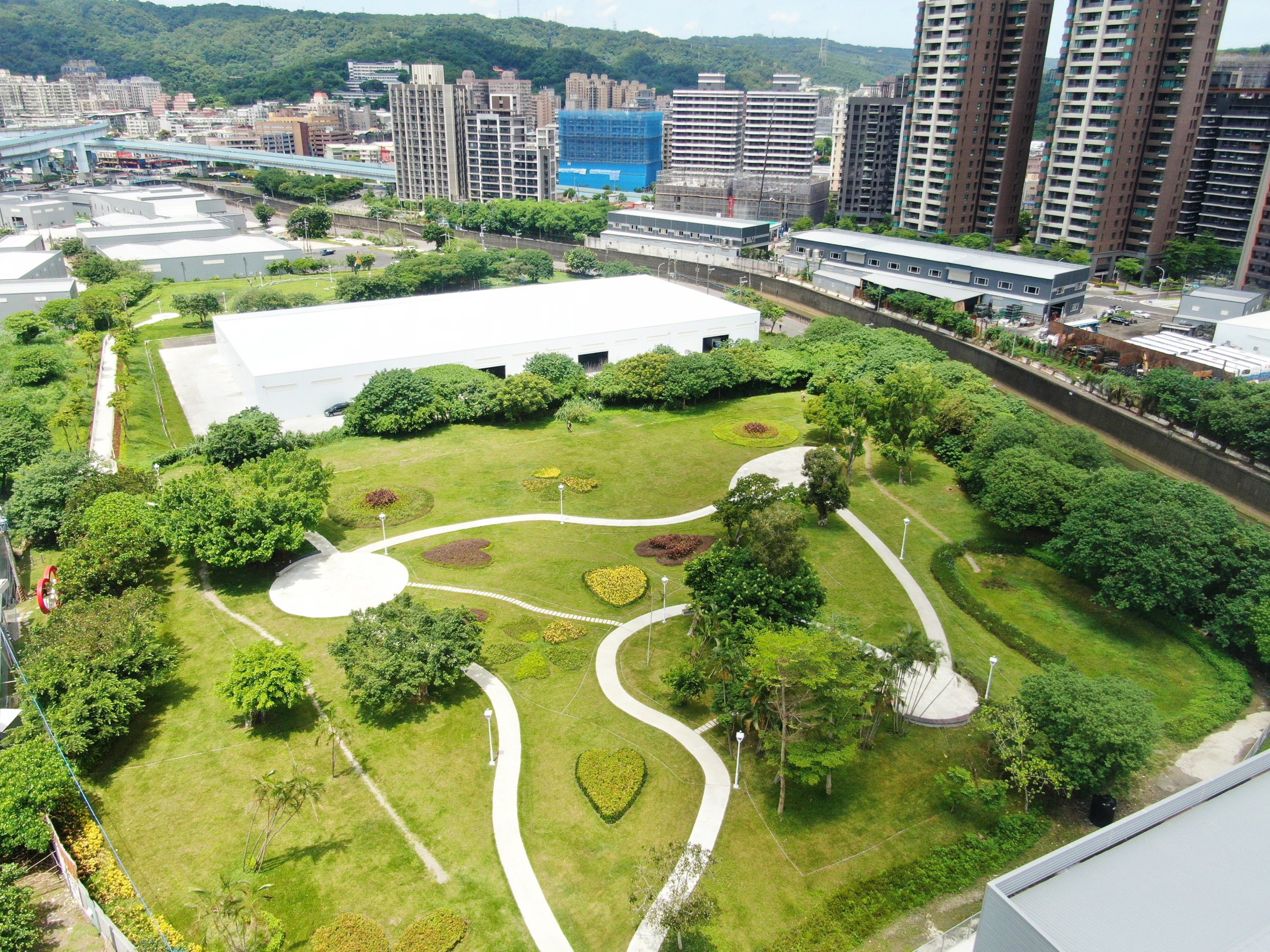 侯友宜率市府團隊 獲得國家永續發展獎殊榮