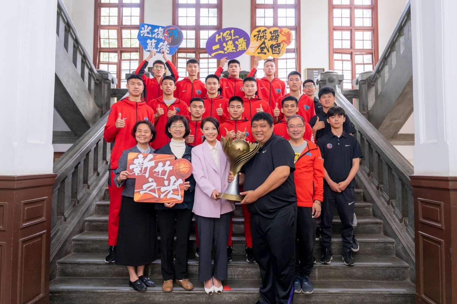 光復高中HBL二連霸 市長宴請光復小將英雄餐