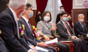 蔡英文總統今（14）日上午接見「第24屆國家建築金質獎及第19屆國家品牌玉山獎得獎代表」