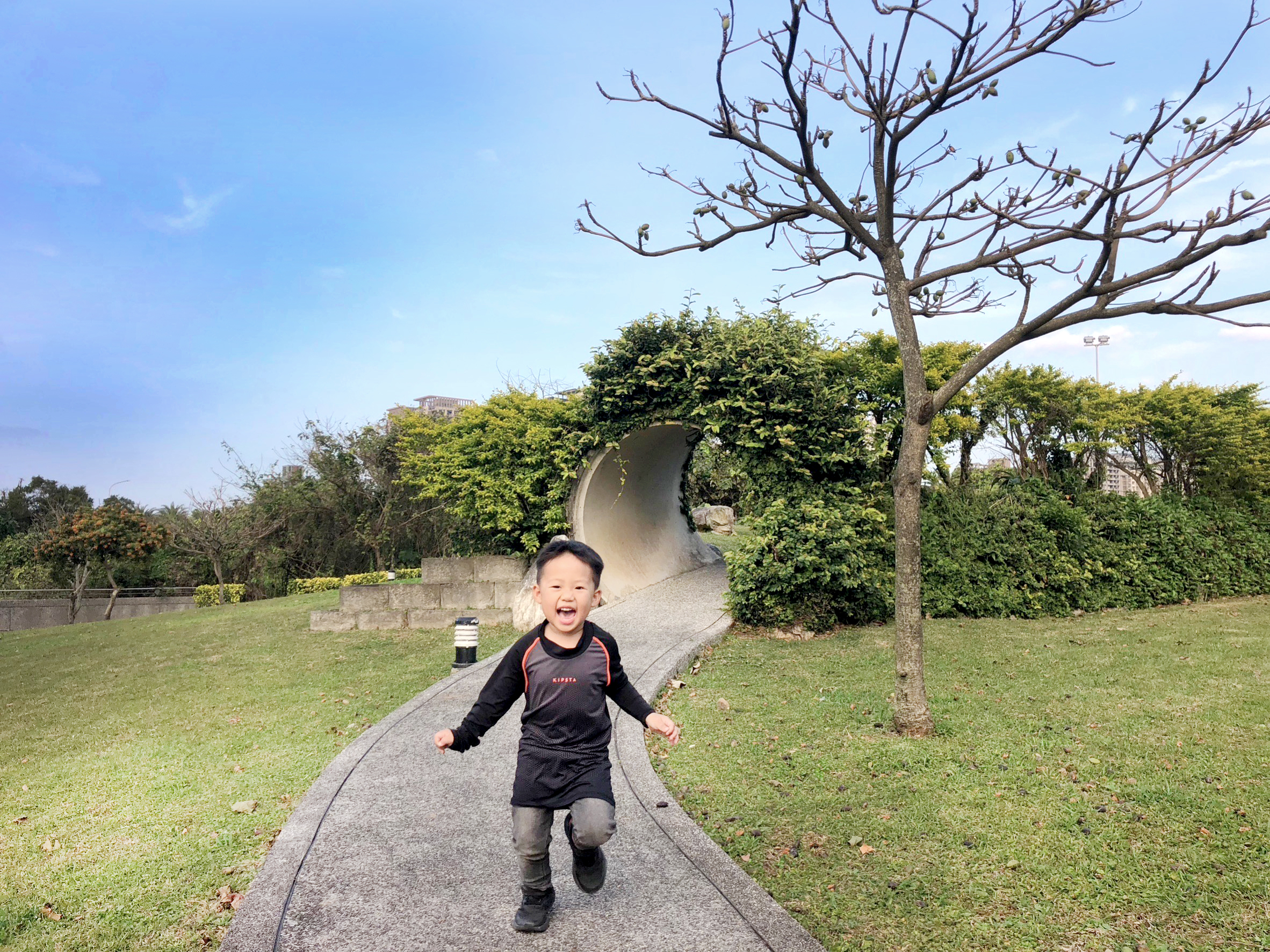 沙灘看夕陽 fun電天堂！