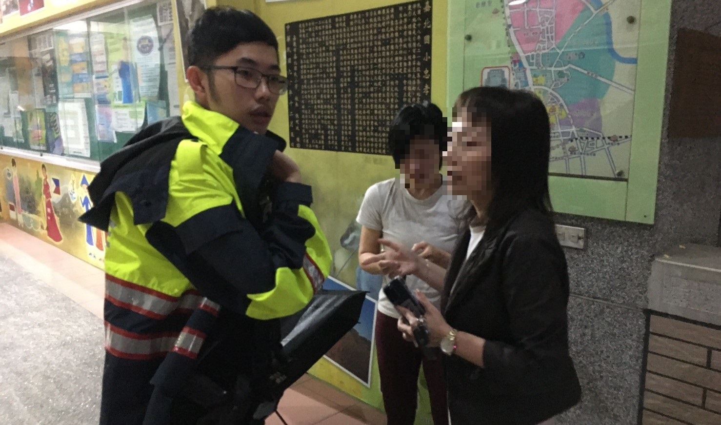 小孩負氣半路下車 北門暖警助尋回