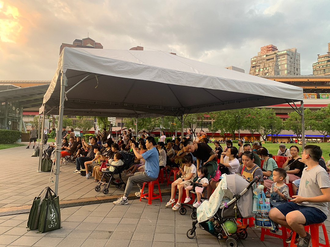 參與北投夏日魔法節民眾人潮累積至今已超過5萬人。(照片提供/台北市商業處)
