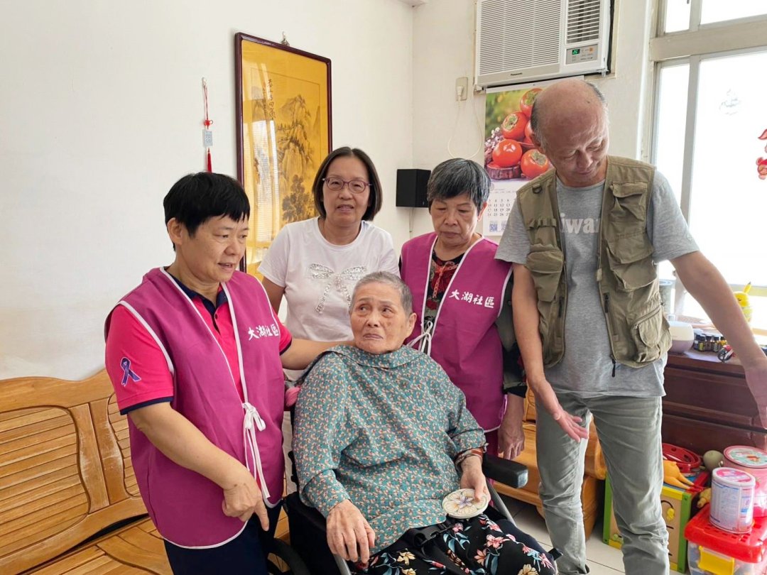 圖   大湖社區綠色禪繞畫  關懷獨居長者