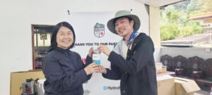 圖 淡蘭市集 共同創辦人 伍中梅導演 與日籍活動餐與者