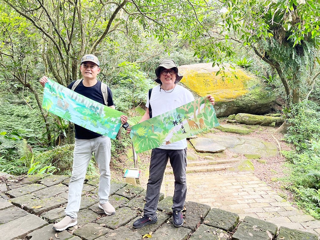 圖 淡蘭市集共同主理人 賴世若老師(右)與 電商平台62icon 董事長 古哥
