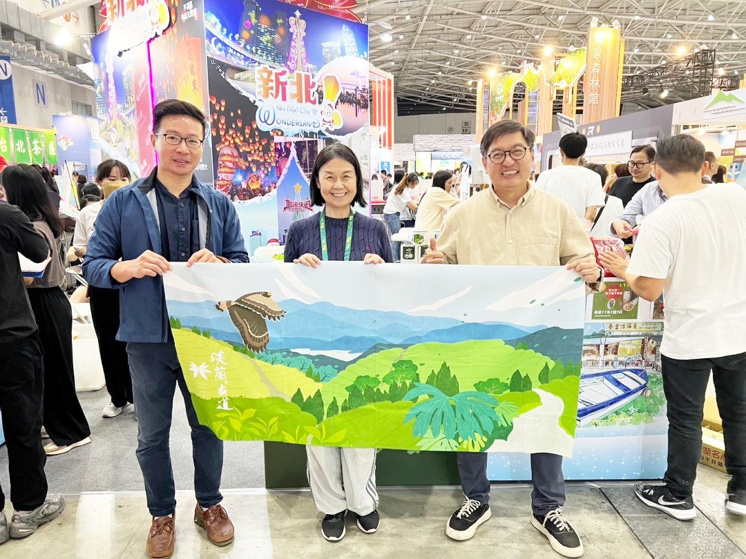 圖 淡蘭市集聯盟總召集人(右一) 賴世若老師 (中)伍中梅導演 (左一)許文彥老師 台灣綠色旅遊協會拍攝提供