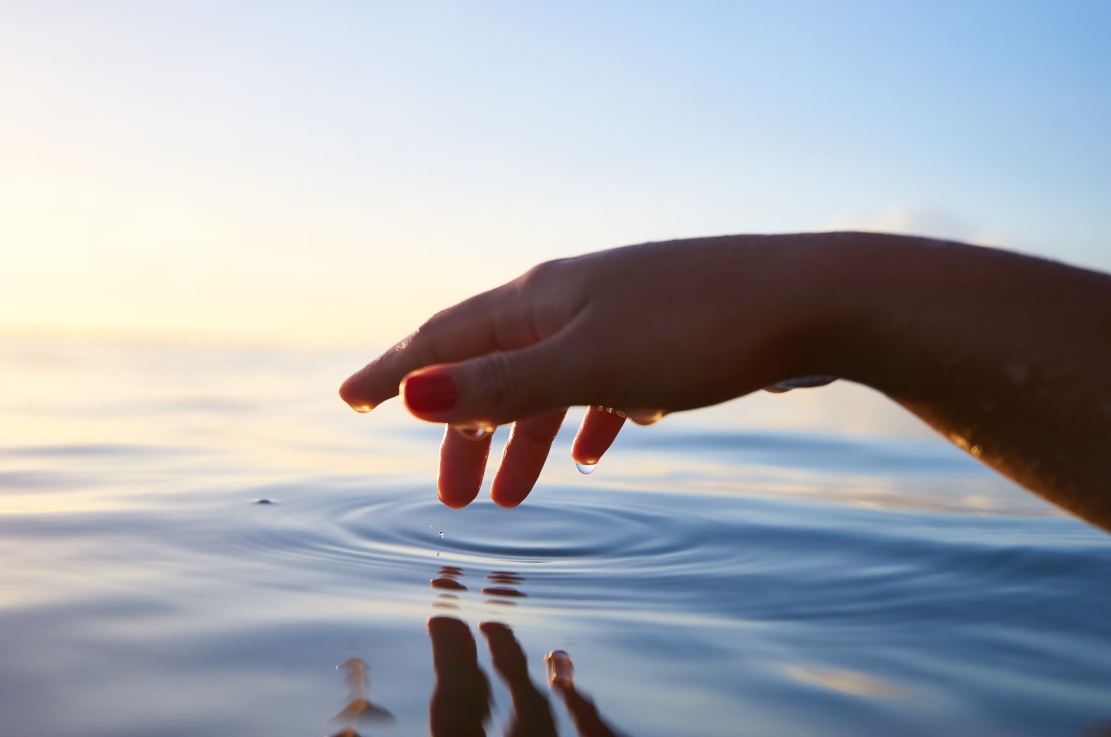 圖/Unsplash 找到人與大自然的連結與互動，啟動靈敏的覺知感受。