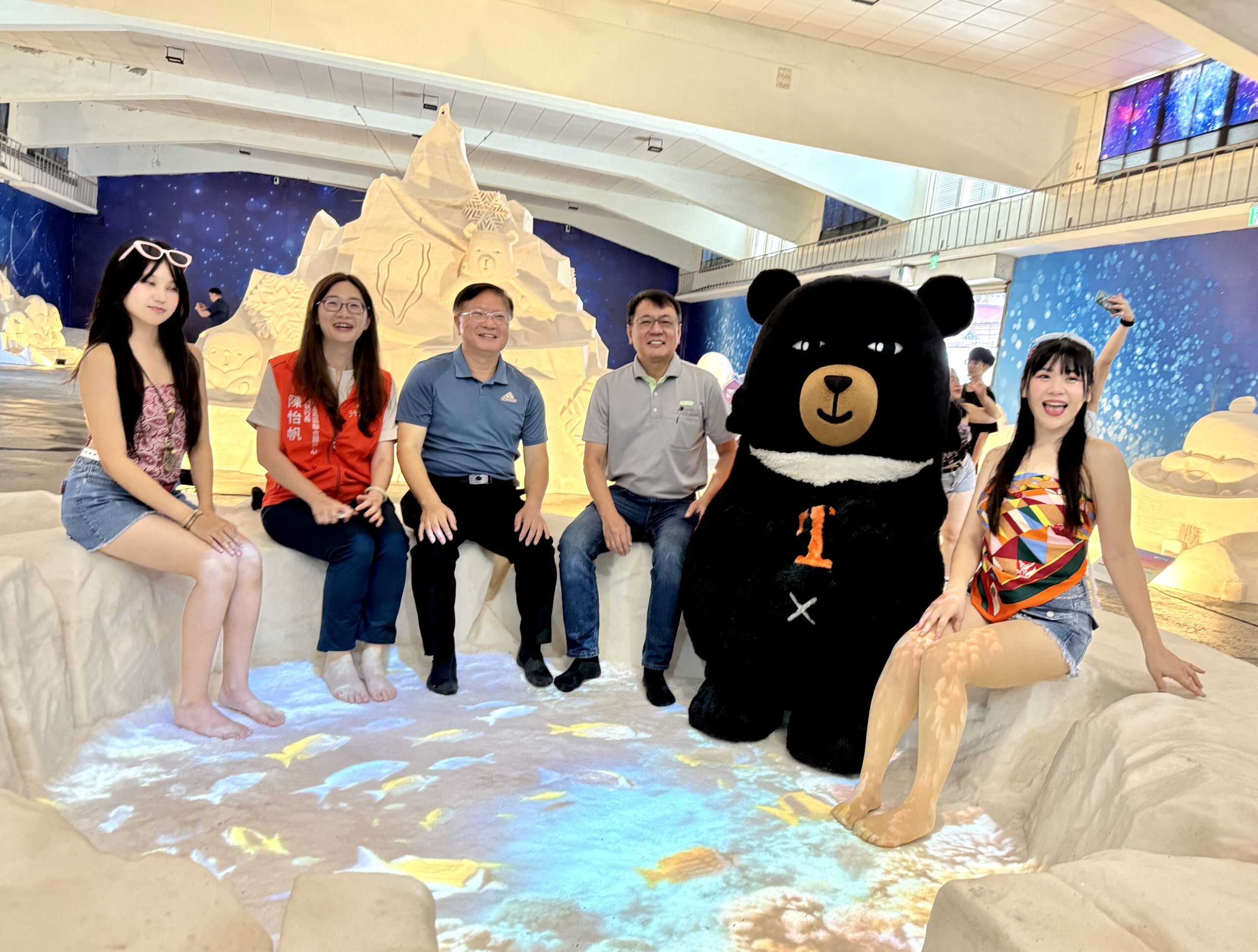 「胖鯊魚」進駐鹽山 一場與藝術的相遇