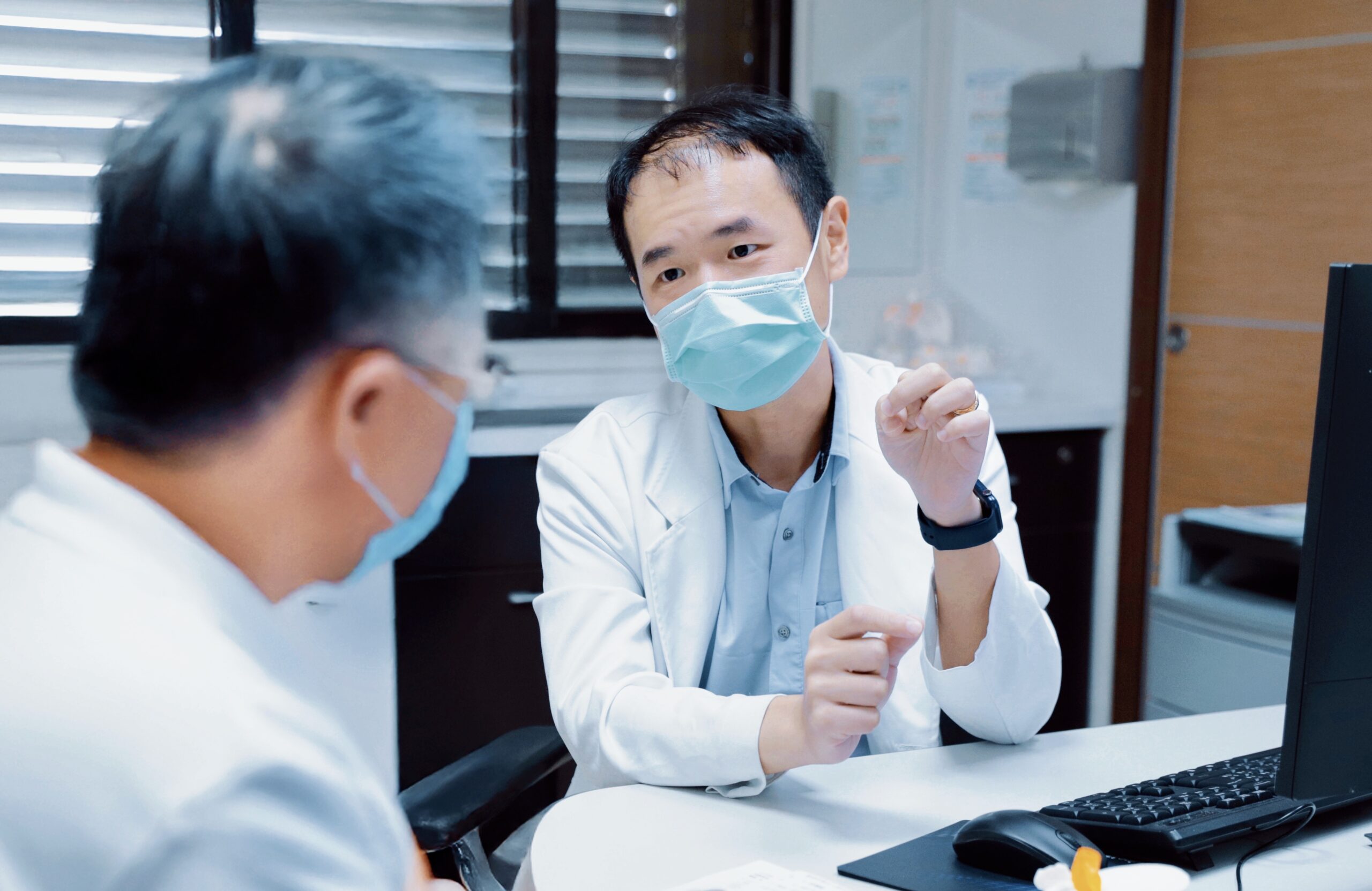 退化性膝關節炎新選擇！50歲男靠微創手術不再打止痛針