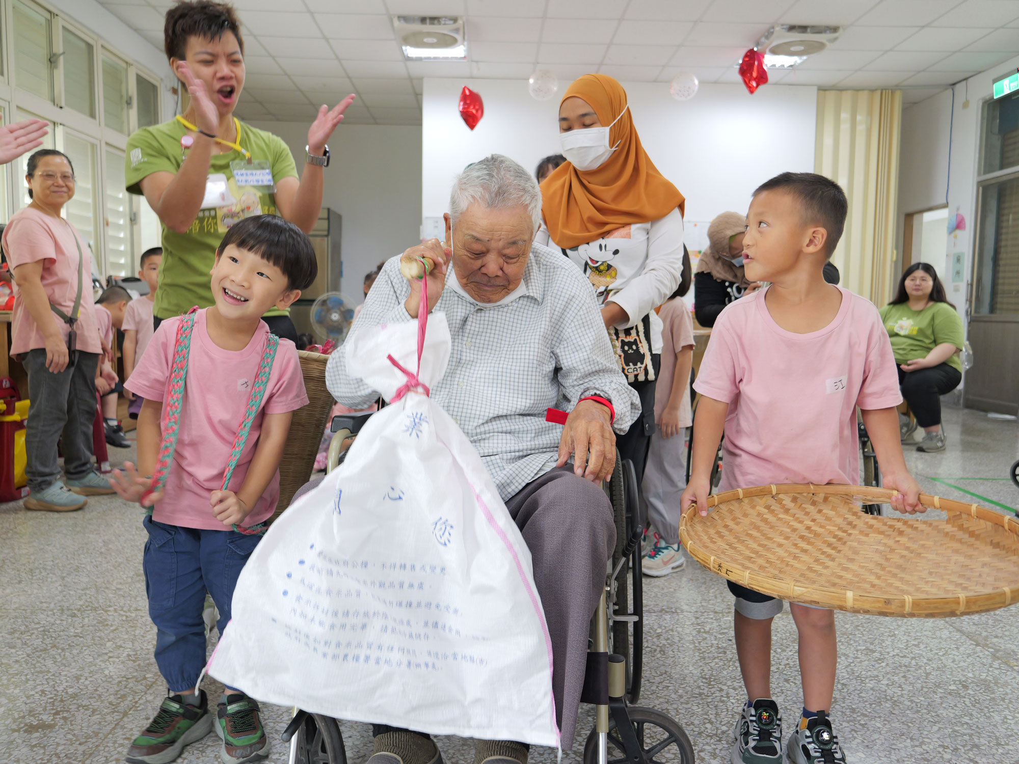 老幼共融鐵人賽 童玩消融世代距離