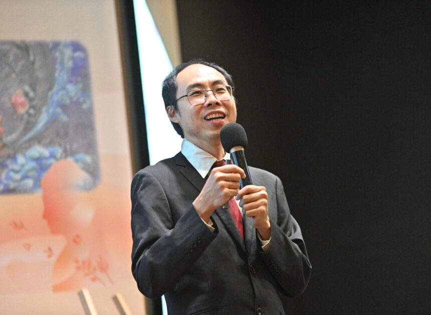 台灣首本泥板壁畫專書  華梵陳俊吉正式出版