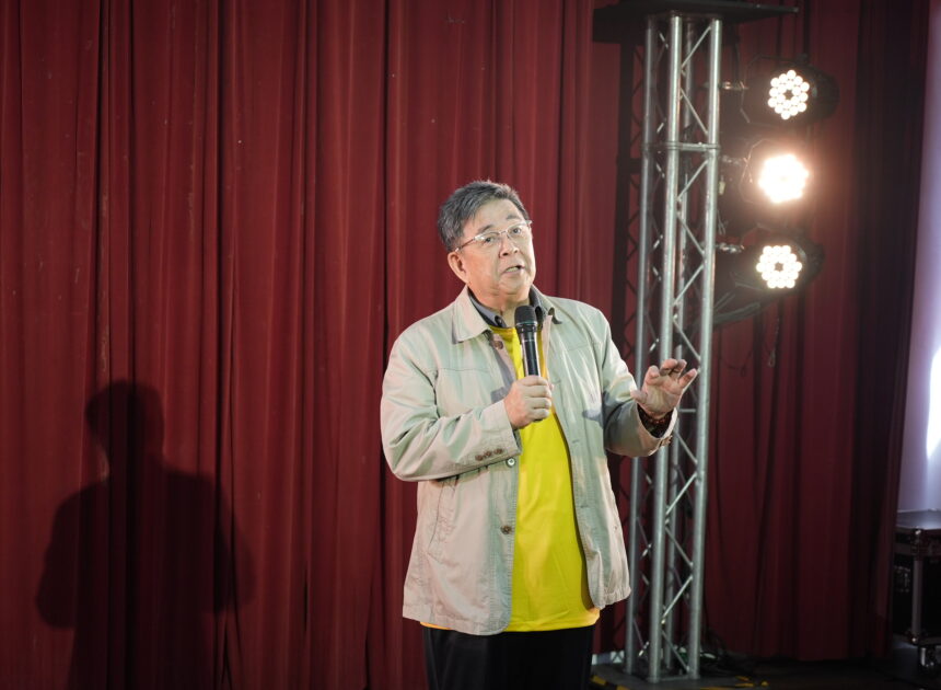 華梵迎新研習營開跑  覺性呼吸混齡藝術饗宴