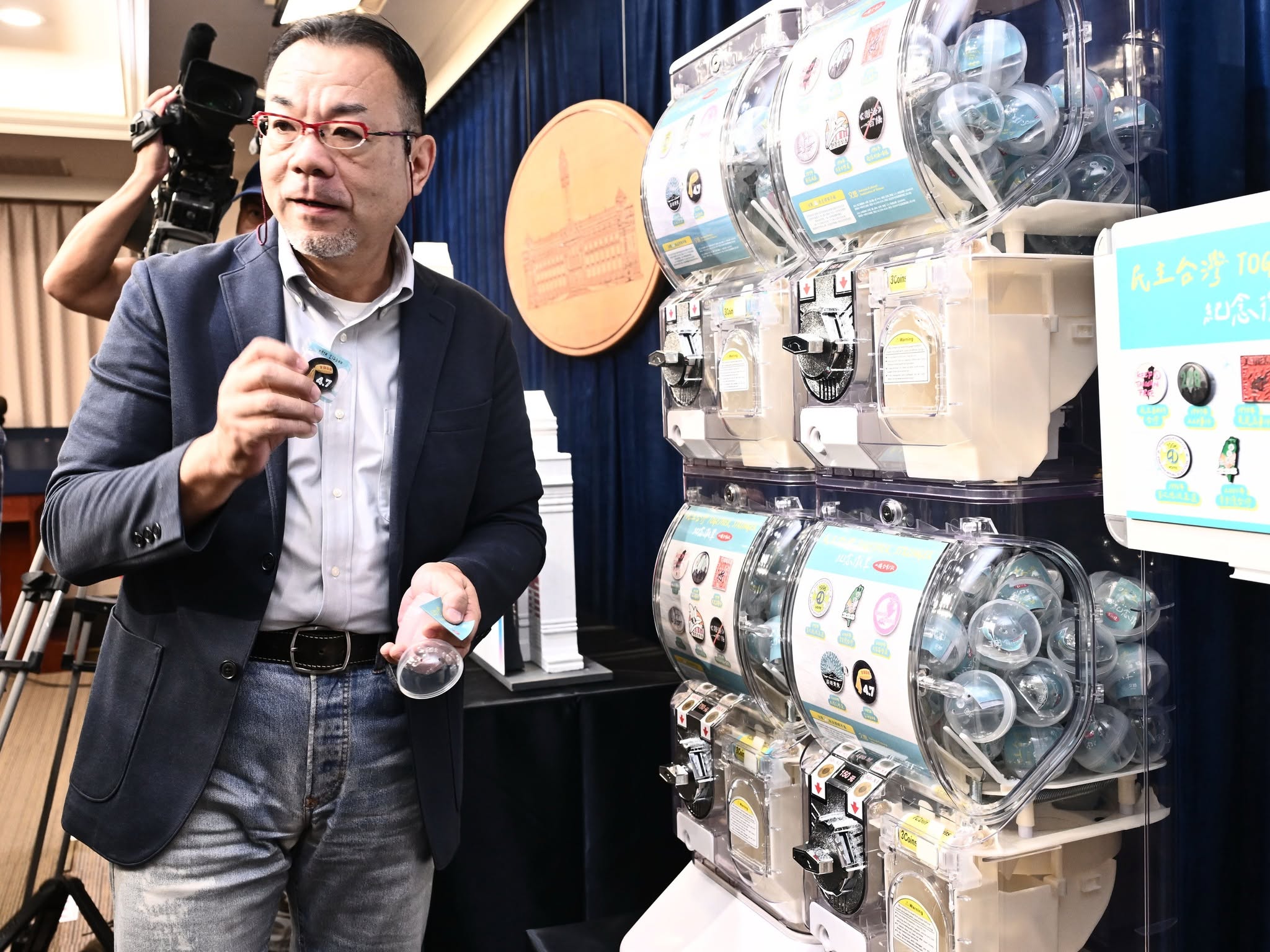 華梵沈昭良作品 登上國慶光雕展